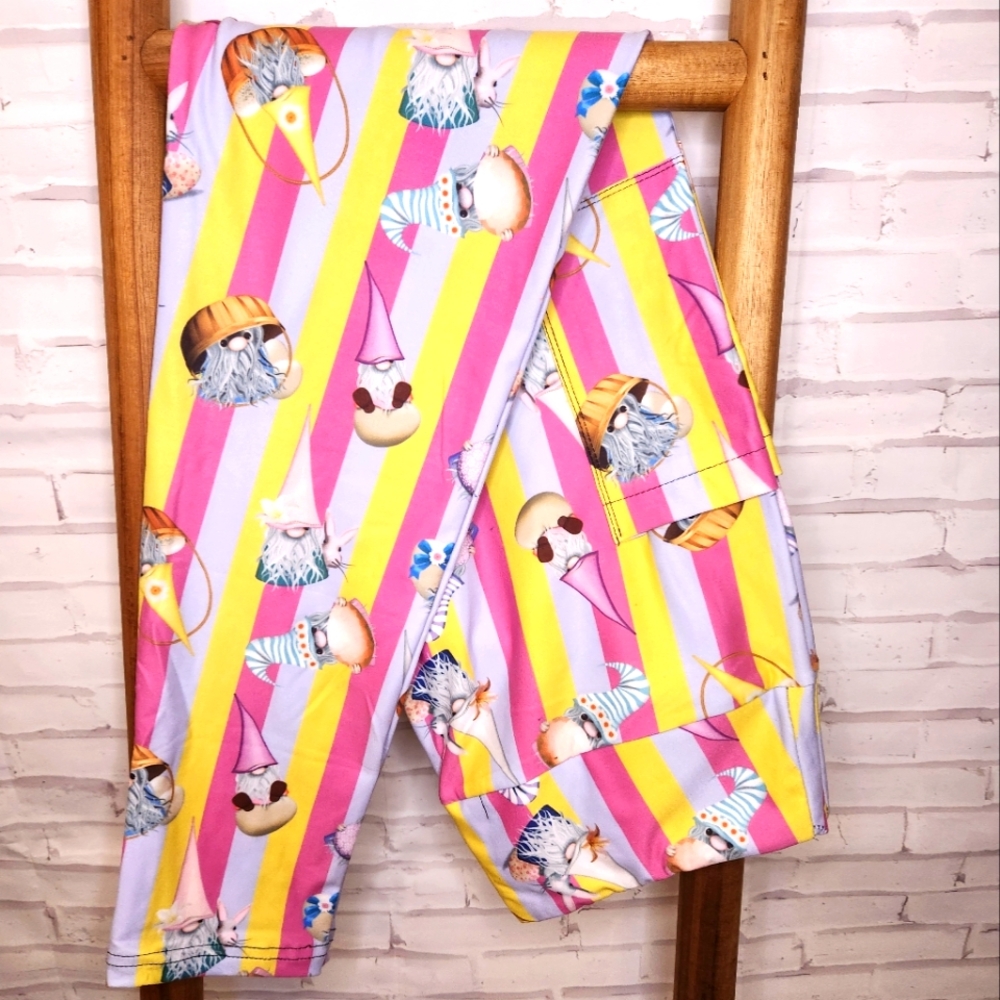 EASTER GNOMES leggings